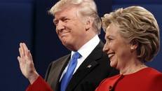 Những khảo sát khoa học của các đơn vị thăm dò lớn đều cho thấy bà Clinton dẫn trước ông Trump sau cuộc tranh luận đầu tiên. Ảnh: AP.