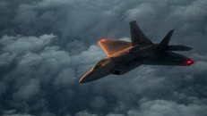 Tiêm kích tàng hình thế hệ 5 F- 22 Raptor của Mỹ. Ảnh: USAF.
