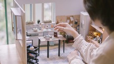 Xuân Lan và mô hình roombox theo tỉ lệ 1:16.