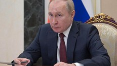 Tổng thống Putin ký ban hành luật về 'các tác nhân nước ngoài'