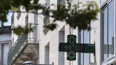 Bảng điện tử báo nhiệt độ ngoài trời lên tới 44 độ C tại Brest, miền Tây Pháp ngày 18/7/2022. Ảnh: AFP