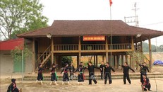 Một buổi biểu diễn dân vũ truyền thống của bà con dân tộc Sán Chay ở xóm Đồng Tâm, xã Tức Tranh. 