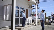 Buổi lễ đánh dấu ngày bốt gác cảnh sát tại thị trấn Futaba thuộc tỉnh Fukushima, Nhật Bản mở cửa trở lại sau hơn 11 năm đóng cửa do thảm họa động đất và sóng thần, ngày 29/8/2022. Ảnh: Kyodo