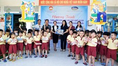 Vinamilk chung tay chia sẻ khó khăn với đồng bào miền Trung