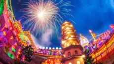 Những phong tục độc đáo đón năm mới tại các quốc gia trên thế giới