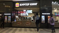 Một góc cửa hàng bán đồ ăn nhanh ở Moskva, Nga. Ảnh: AP