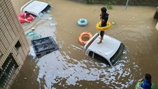 Mưa lũ tại Hàn Quốc gây thiệt hại lớn về người và tài sản 