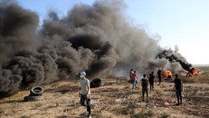 Người biểu tình Palestine đụng độ với binh sĩ Israel tại Gaza ngày 22/9/2023. Ảnh minh họa: THX/TTXVN