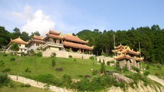 Di tích lịch sử và danh lam thắng cảnh Tây Thiên-Tam Đảo (Khu danh thắng Tây Thiên) thuộc xã Đại Đình, huyện Tam Đảo, tỉnh Vĩnh Phúc.