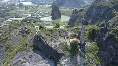 Thắng cảnh Hòn Vọng Phu thuộc Cụm di tích nghệ thuật và danh thắng Quốc gia núi An Hoạch (thuộc phường An Hưng, thành phố Thanh Hóa). 