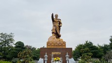 Dâng hương kỷ niệm 1080 năm ngày hóa Đức vương Ngô Quyền