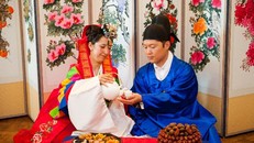 Tỷ lệ kết hôn tại Hàn Quốc giảm 40% trong một thập niên