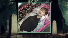 Du khách tham gia lễ hội ở Tokyo có thể trải nghiệm cái chết bằng cách nằm trong quan tài trước khi được chào đón trở lại cuộc sống. Ảnh: Weibo