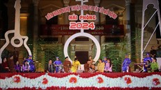 Các nghệ sĩ cải lương hàng đầu Việt Nam tham gia biểu diễn mở đầu liên hoan.