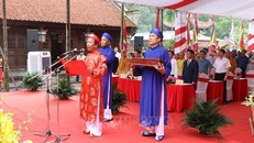 Cung tuyên văn tế Anh hùng dân tộc, Danh nhân văn hóa thế giới Nguyễn Trãi. Ảnh: Mạnh Minh