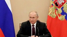 Tổng thống Nga Putin mừng sinh nhật tuổi 72
