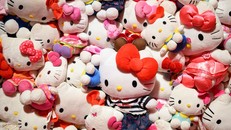 Hello Kitty thu về 4 tỷ USD/năm