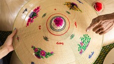 Bảo tồn và phát huy nghề chằm nón ngựa 300 năm tuổi