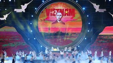 Hình ảnh tại chương trình nghệ thuật chính luận "Cùng nhau giữ nước"