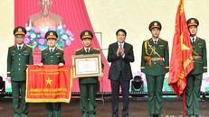 Chủ tịch nước Lương Cường trao tặng danh hiệu Anh hùng Lực lượng vũ trang nhân dân cho Viện Hàng không Vũ trụ Viettel. Ảnh: Nhân Dân