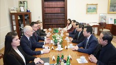 Thủ tướng Phạm Minh Chính hội kiến Chủ tịch Hạ viện Ba Lan Szymon Holownia