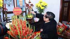 Thủ tướng Phạm Minh Chính dâng hương cố Thủ tướng Phạm Văn Đồng