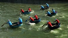 Lễ hội đua thuyền, đua thúng truyền thống mừng Đảng-mừng Xuân Ất Tỵ 2025 thu hút hơn 270 vận động viên đến từ các phường, xã trên địa bàn thành phố Phan Thiết tham gia.