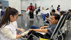 Tại chương trình, đông đảo các tình nguyện viên là cán bộ, nhân viên của Đài Truyền hình Việt Nam, các bạn sinh viên đã tích cực hưởng ứng, tham gia hiến máu.