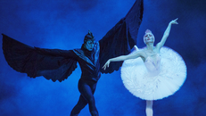 Hồ Thiên Nga - Kết nối hữu nghị qua nghệ thuật đỉnh cao