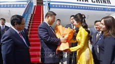 Thủ tướng Chính phủ Phạm Minh Chính chủ trì Lễ tiễn Tổng Bí thư, Chủ tịch nước Trung Quốc Tập Cận Bình thăm cấp Nhà nước tới Việt Nam tại Sân bay quốc tế Nội Bài, Hà Nội. Ảnh: Doãn Tấn/TTXVN