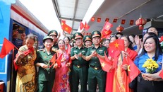 Thiếu tướng Phùng Ngọc Sơn, Phó Chủ nhiệm, Tham mưu trưởng Tổng cục Hậu cần - Kỹ thuật, Phó Trưởng Tiểu ban Diễu binh - Diễu hành A80 Bộ Quốc phòng động viên các lực lượng tham gia trở về đơn vị công tác. Ảnh: Thanh Tú