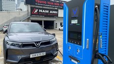 Trải nghiệm trạm sạc V-Green “khủng” có khả năng phục vụ 70 xe điện cùng lúc