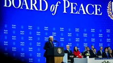 EU không tham gia Hội đồng Hòa bình