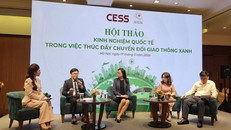 Phần tọa đàm trong Hội thảo "Kinh nghiệm quốc tế trong việc thúc đẩy chuyển đổi giao thông xanh"