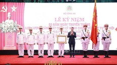 Thủ tướng dự Lễ kỷ niệm 80 năm ngày truyền thống lực lượng Cảnh sát quản lý hành chính về trật tự xã hội