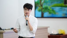 Nhà nghiên cứu, dịch giả Phạm Minh Quân hiện đang giảng dạy tại Trường Khoa học Liên ngành và Nghệ thuật, ĐHQGHN. Ảnh: NVCC