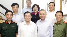 Tổng Bí thư, Chủ tịch nước Tô Lâm cùng Đoàn công tác Trung ương đến thăm nguyên Chủ tịch nước Trương Tấn Sang. Ảnh: Thống Nhất/TTXVN