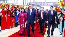 Các đồng chí lãnh đạo Đảng và Nhà nước tham dự Lễ khai mạc trọng thể Đại hội đại biểu toàn quốc MTTQ Việt Nam lần thứ XI