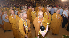 Lan tỏa hình ảnh Phật giáo Việt Nam đồng hành cùng dân tộc trong Đại lễ Phật Đản