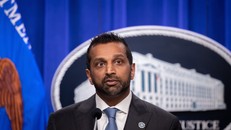 Giám đốc FBI Kash Patel trong cuộc họp báo tại Washington DC. Ảnh: Anadolu Agency/TTXVN phát