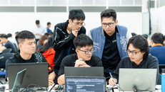 Vingroup tăng tốc đào tạo 20.000 nhân tài AI thực chiến