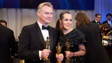 Đạo diễn Christopher Nolan (bên trái) 