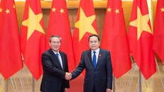 Chủ tịch Quốc hội Trần Thanh Mẫn hội kiến Thủ tướng Trung Quốc Lý Cường. Ảnh: Doãn Tấn
