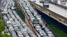 Đi tìm thủ phạm gây ùn tắc giao thông ở Hà Nội