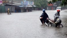 Cuộc sống đảo lộn nơi 'rốn lũ' Hà Tĩnh