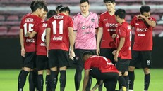 Văn Lâm mất điểm do mắc sai lầm trong trận ra mắt ở Muangthong United