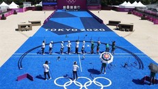 Các cung thủ Hàn Quốc tập luyện tại Trường bắn cung Công viên Yumenoshima ở Tokyo, hôm thứ Tư. (Ảnh: Yonhap)