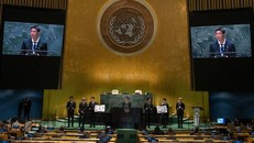 Các nhà lãnh đạo thế giới và BTS tham gia cùng Tổng thư ký Liên hợp quốc António Guterres để kêu gọi đưa các SDGs trở lại đúng hướng. Ảnh: 