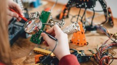 Ngày Quốc tế Phụ nữ và Trẻ em gái trong Khoa học 11/2 