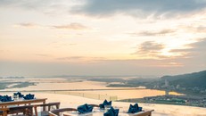 Ấn tượng À la Carte: "Kỳ quan nhân tạo" cao nhất Vịnh Hạ Long 